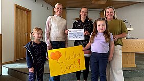 Das Bild zeigt Frau Döring (Inner Wheel Club Donauwörth), Andrea Forster (Leitung der Einrichtung) und Frau Westenthanner- Laslop (Inner Wheel Club Donauwörth)