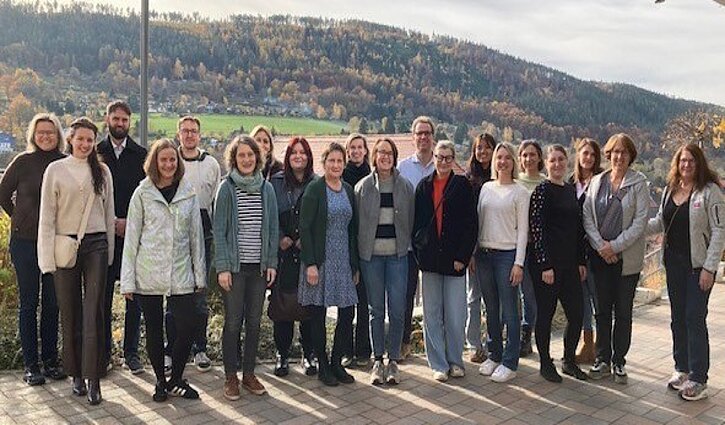 Das Bild zeigt die Teilnehmenden der Tagung in Bad Blankenburg 2025