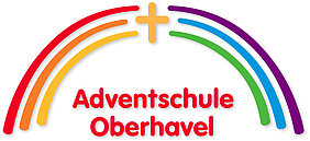 Zu sehen ist das Logo der Adventschule Oberhavel mit Regenbogen und Kreuz im Zentrum