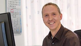 Das Bild zeigt den neuen Geschäftsführer des Seniorenheimes Marwin Bremkamp